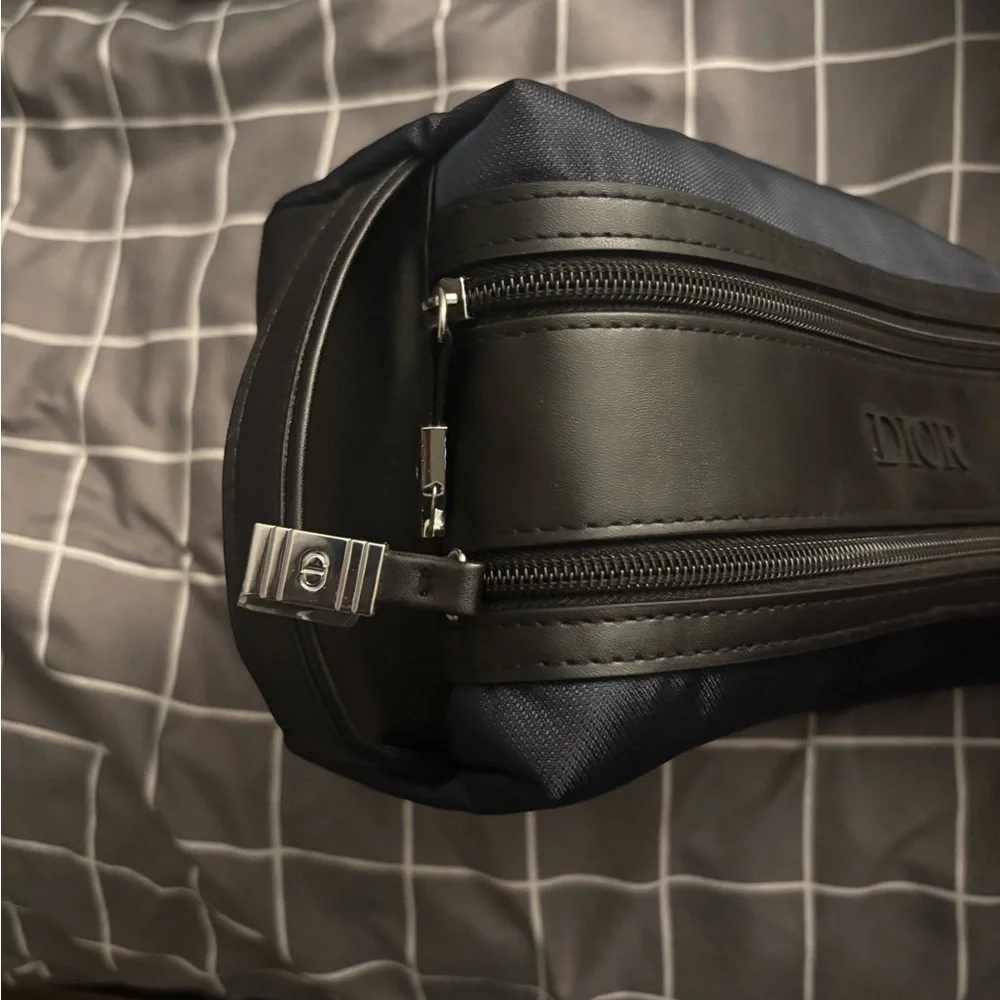 Dior Men's Black and Dark Blue Toiletry Bag - Picture 3 of 3